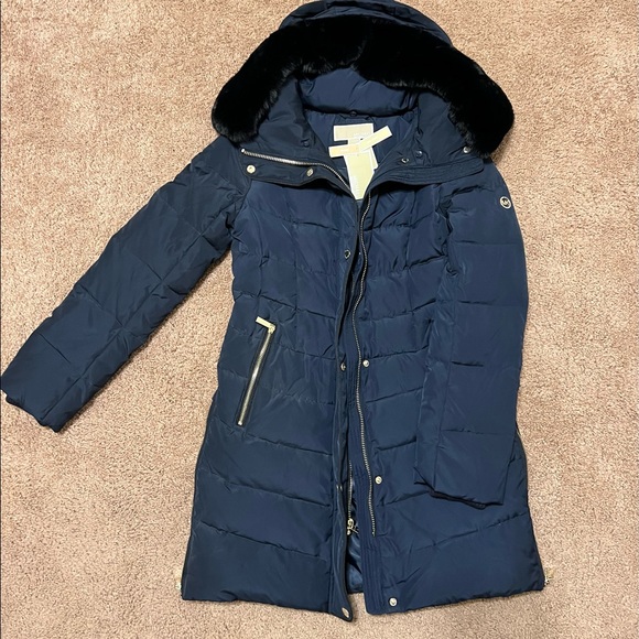 Michael Kors Faux-Fur-Collar Down Puffer Coat Small Navy - Picture 3 of 5